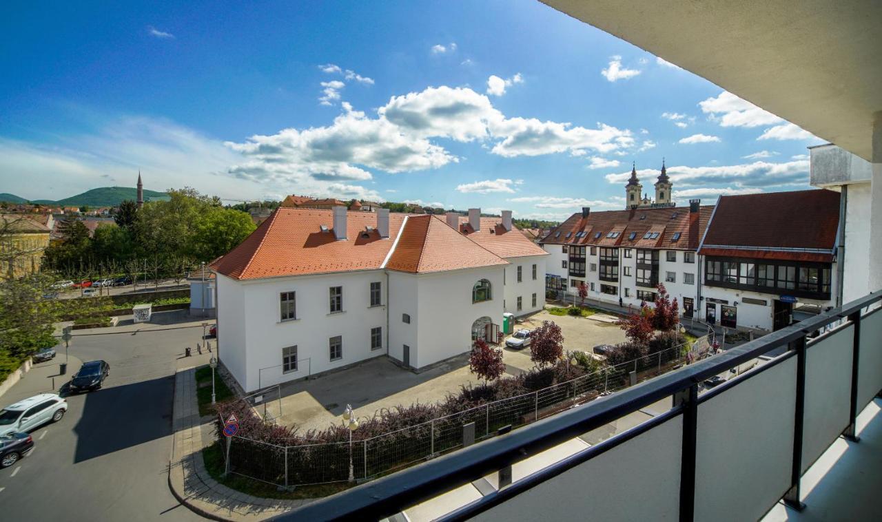 Апартаменти Illy Apartman Еґер Екстер'єр фото